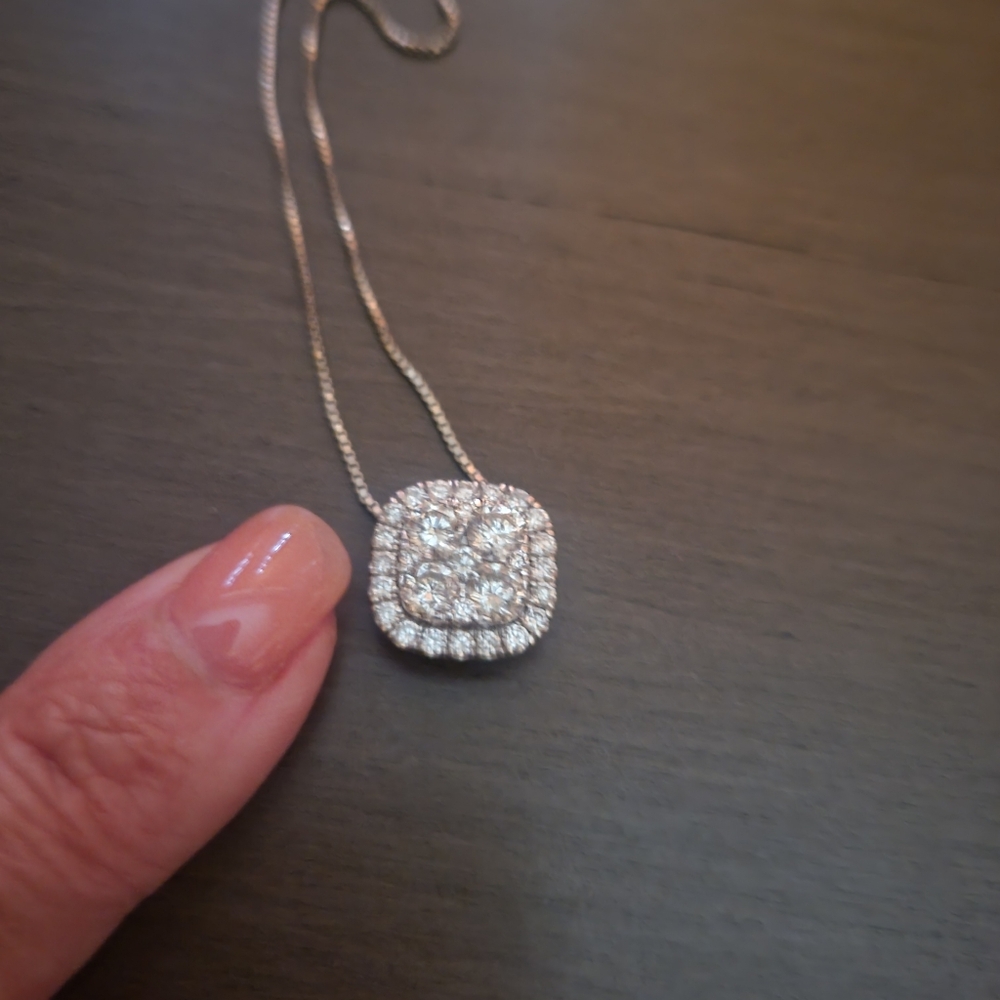 2ct natural diamond pendant